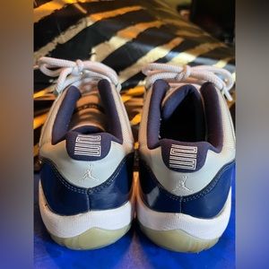 Mens Jordan’s size 10.5.  Blue & Gray